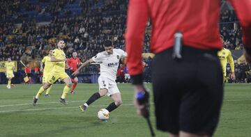 1-3. Gonçalo Guedes marcó el tercer gol en el minuto 92.