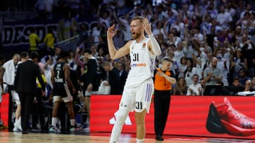 MADRID, 10/05/2023.- El alero bosnio del Real Madrid, Dzanan Musa, durante el quinto partido de los playoffs de la Euroliga que disputan hoy miércoles frente al Partizan en el Wizinkcenter de Madrid. EFE / Juanjo Martín.
