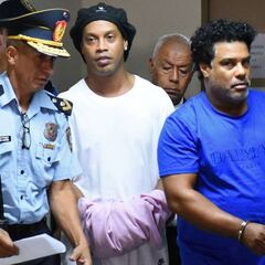 Ronaldinho seguirá en prisión