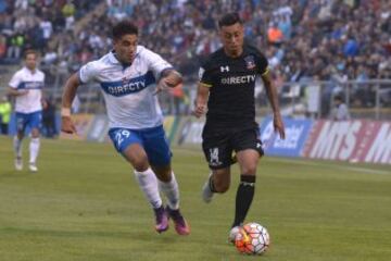 Futbol, Universidad Catolica vs Colo Colo.
Copa Chile 2016.
El jugador de Colo Colo, Martin Rodriguez derecha, disputa el balÃ³n contra Octavio Rivero de Universidad Catolica, durante el partido de semifinales de Copa Chile disputado en el estadio San Carlos de Apoquindo, Chile.
Santiago, Chile.
23/11/2016
Claudio Santana/Photosport******

Football, Universidad Catolica vs Colo Colo.
Copa Chile 2016.
Colo Colo's player Martin Rodriguez, right, play the ball against Octavio Rivero of Universidad Catolica, during the Copa Chile match at San Carlos de Apoquindo stadium in Santiago, Chile.
23/11/2016
Claudio Santana/Photosport