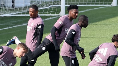 El Real Madrid, en el entrenamiento del domingo.