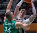 El Joventut domina el partido con el Baskonia de principio a fin