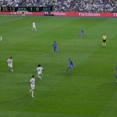 Estrada señaló penalti a Ramos pero había fuera de juego previo