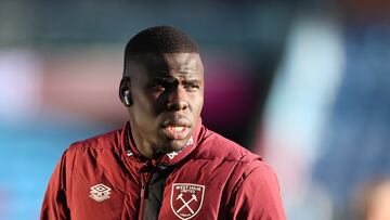 Soccer Football - Premier League - Burnley v West Ham United - Turf Moor, Burnley, Britain - November 25, 2023 West Ham United's Kurt Zouma on the pitch before the match REUTERS/Phil Noble NO USE WITH UNAUTHORIZED AUDIO, VIDEO, DATA, FIXTURE LISTS, CLUB/LEAGUE LOGOS OR 'LIVE' SERVICES. ONLINE IN-MATCH USE LIMITED TO 45 IMAGES, NO VIDEO EMULATION. NO USE IN BETTING, GAMES OR SINGLE CLUB/LEAGUE/PLAYER PUBLICATIONS.