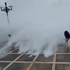 Las olas gigantes de Louis dejan heridos, destrozos y surf