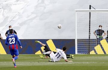 Asensio marca el 1-0 al Eibar. 