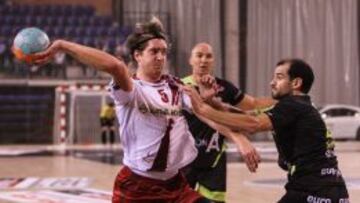 Malasinskas, número cinco, no acabó el partido en Suecia.