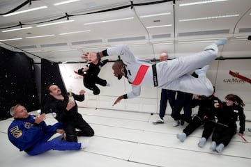 Usain Bolt durante un vuelo en el avión Airbus Zero-G