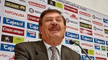 <b>ACUERDO. </b>El presidente Francisco Mendoza, ayer junto a Zambrano en el Nuevo Colombino.