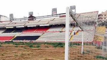 <b>DESALOJADO. </b>Aspecto actual del estadio Luis Sitjar.