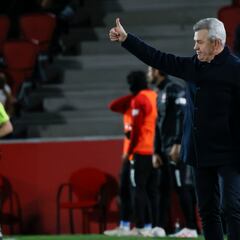 Javier Aguirre aseguró que Rafa Márquez debe dirigir al Barcelona