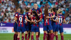 ZARAGOZA, 18/05/2024.- Las jugadoras del Barcelona celebran el séptimo gol ante la Real Sociedad, durante la final de la Copa de la Reina de fútbol que FC Barcelona y Real Sociedad disputan este sábado en el estadio de La Romareda, en Zaragoza. EFE/Javier Cebollada
