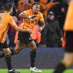 El Liverpool pesca en los Wolves: 122 millones por Adama y Neves