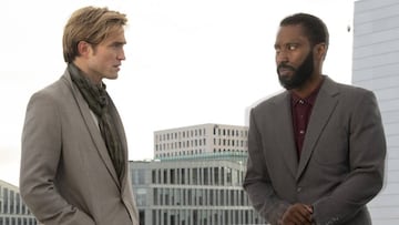 Esta imagen publicada por Warner Bros. Entertainment muestra a Robert Pattinson, a la izquierda, y John David Washington en una escena de "Tenet".