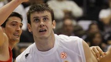 <strong>FICHAJE.</strong> Velickovic, primer fichaje del Real Madrid.