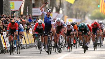 El esprint intermedio lleva a Almeida a ser el nuevo l¨ªder