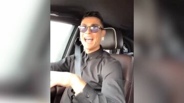 Cristiano se pone a cantar con su familia y la canción que elige no deja indiferente a nadie