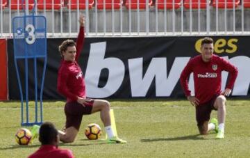 En el entrenamiento, Simeone dio pistas de los posibles titulares ante el Deportivo. 