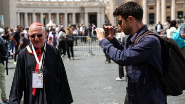 Cardinal Louis Raphael I Sako departs a general congregation meeting ahead of the conclave to elect the next pope, as seen from Rome, Italy, May 5, 2025. REUTERS/Stoyan Nenov