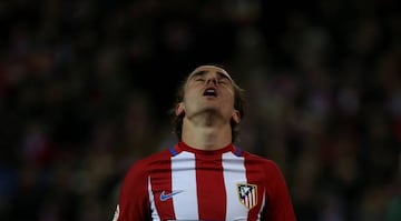 Atletico Madrid's Antoine Griezmann reacts during match.