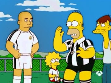 El dos veces campeón mundial con Brasil se encargó de desenmascarar a Lisa, quien hacía trampa para ganar en el fútbol. Le dio clases de balompié a Homero, de quien se mostró asombrado por su rápido aprendizaje y su habilidad con el balón.