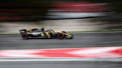 MONTMELO, SPAIN - MAY 12: Carlos Sainz of Spain driving the (55) Renault Sport Formula One Team RS18 on track during final practice for the Spanish Formula One Grand Prix at Circuit de Catalunya on May 12, 2018 in Montmelo, Spain.  (Photo by Mark Thompson