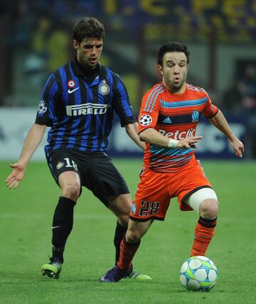 Temporadas en el FC Inter: 2011-12
Temporadas en el AC Milan: 2013-17
