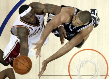 LeBron y Tim Duncan.