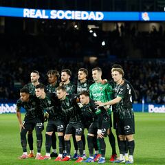 Aprobados y suspensos del Elche: una defensa y un ataque de cristal