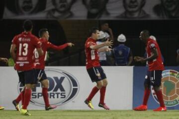 Hechalar y Cortés hicieron los goles para el equipo colombiano en el Atanasio Girardot.