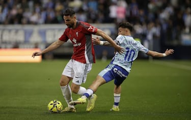 El Málaga sigue en órbita con un gol de Joaquín y otro recital de Larrubia 