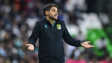 Nicolas Larcamon head coach of Leon during the game Leon vs Santos, corresponding to Play In A B of the Torneo Apertura 2023 of the Liga BBVA MX, at Nou Camp Leon Stadium, on November 26, 2023.
<br><br>
Nicolas Larcamon Director Tecnico de Leon durante el partido Leon vs Santos, correspondiente al Play In A B del Torneo Apertura 2023 de la Liga BBVA MX, en el Estadio Nou Camp Leon, el 26 de noviembre de 2023.