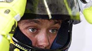 <b>¿SEXTO?</b>. ¿Qué le pasa Doctor? ¿Está enfermo? ¡Sexto!
Ni los más viejos del lugar. ¿Será una estrategia? ¿Será la moto? ¿Un mal día? ¿Qué le pasa doctor?