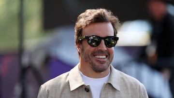 Formula One F1 - Australian Grand Prix - Albert Park Grand Prix Circuit, Melbourne, Australia - March 5, 2026 Aston Martin's Fernando Alonso arrives ahead of the Australian Grand Prix REUTERS/Hollie Adams