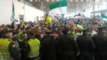 Atlético Nacional saliendo de Bogotá rumbo a París 