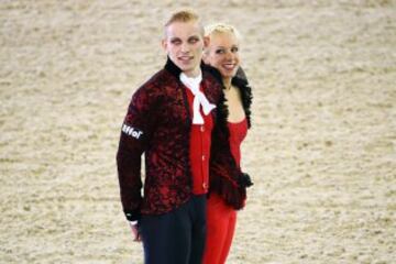 Los alemanes Pia Engelberty y Torben Jacobs tras su actuación en el estilo libre del Vaulting Pas de Deux.