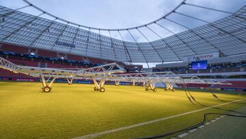 Lámparas de calor para cuidar el césped del Bay Arena