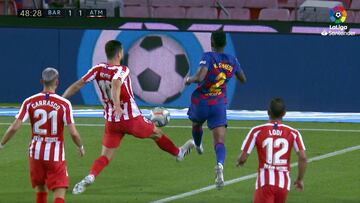 Una zancadilla de Felipe a Semedo le da a Messi su gol 700