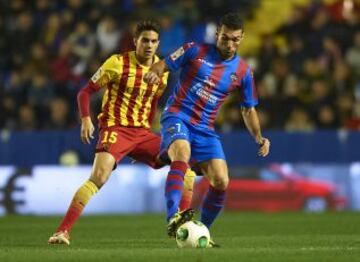 Barral y Bartra.