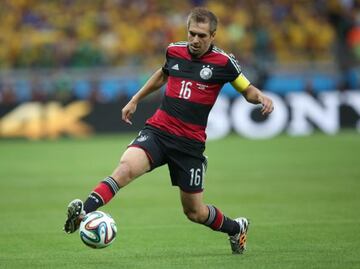 El defensa y capitán fue campeón con Alemania, en Brasil 2014.

Se añadieron 12 jugadores más, tal y como se hizo en la Copa del Mundo con las bancas.