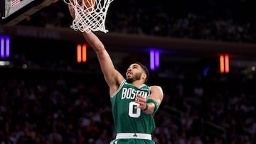 NEW YORK, NEW YORK - MAY 10: Jayson Tatum #0 of the Boston Celtics shoots the ball against the New York Knicks during the third quarter in Game Three of the Eastern Conference Second Round NBA Playoffs at Madison Square Garden on May 10, 2025 in New York City. NOTE TO USER: User expressly acknowledges and agrees that, by downloading and or using this photograph, User is consenting to the terms and conditions of the Getty Images License Agreement. Al Bello/Getty Images/AFP (Photo by AL BELLO / GETTY IMAGES NORTH AMERICA / Getty Images via AFP)
