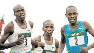 <b>PODER AFRICANO. </b>Chebii (3) y Kiprop (2), primero y segundo.