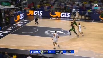 Campazzo y Ayón se visten de Globetrotters: jugadón que levantó al WiZink Center