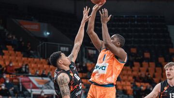 Slaughter apuntala el liderato del Gran Canaria