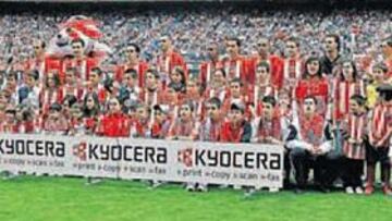 <b>MUCHOS NIÑOS. </b>El Calderón se pobló de niños en una jornada especial para ellos.