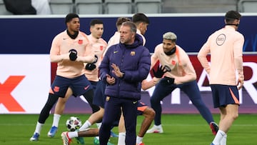 Soccer Football - UEFA Champions League - FC Barcelona Press Training - St James' Park, Newcastle, Britain - March 9, 2026 FC Barcelona coach Hansi Flick during training Action Images via Reuters/Craig Brough