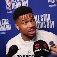 Giannis enters the Messi vs Ronaldo GOAT debate with a surprising comparison