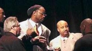 <B>APERITIVO.</B> Lewis y Tyson se pelearon en la anterior presentación.