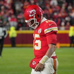 Algo pasa con Mahomes, Kelce y los Chiefs