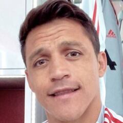 Alexis vuelve a Manchester y prepara su regreso a las canchas